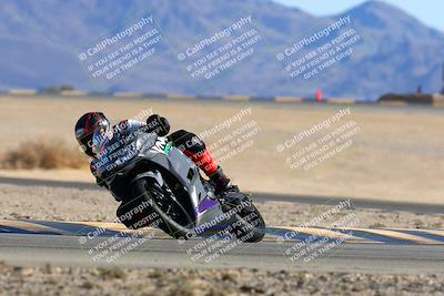 media/Jan-08-2022-SoCal Trackdays (Sat) [[1ec2777125]]/Turn 4 (1145am)/